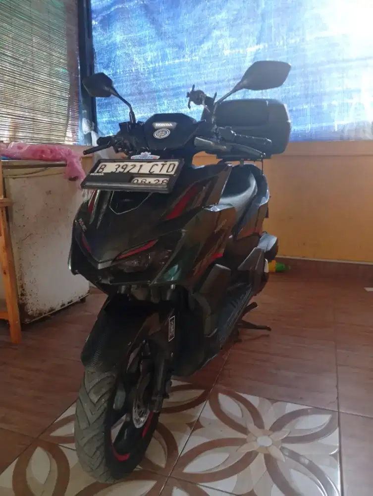Vario 160, Free Box Givi