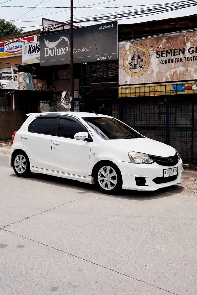 Toyota Etios Valco 2015 Bensin