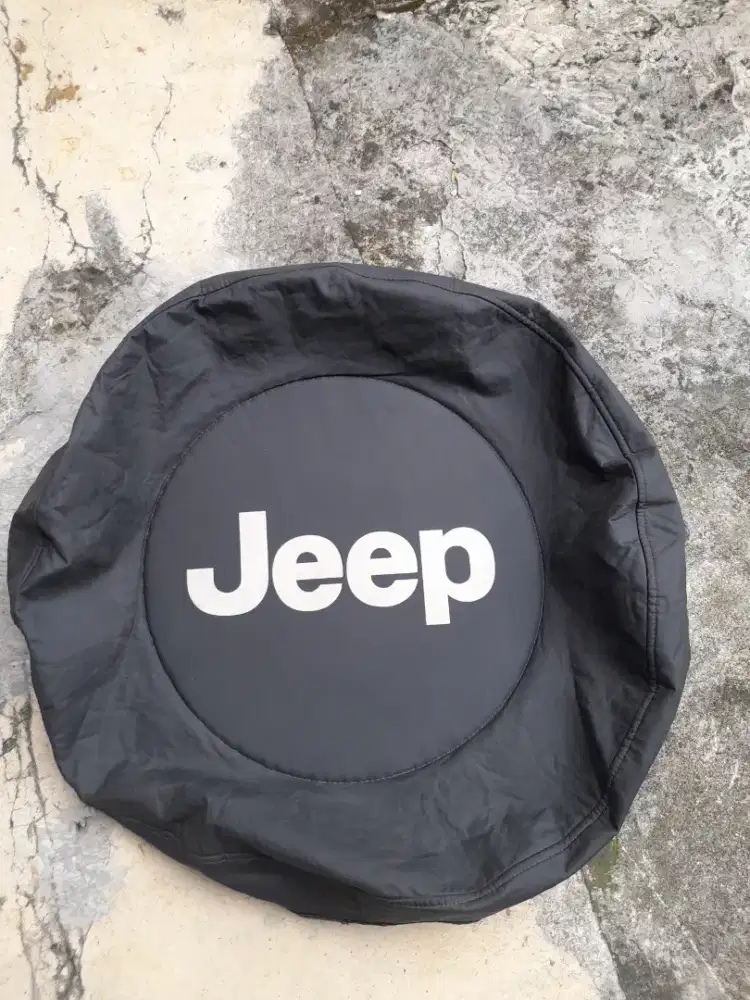 Cover Ban serep Original Jeep Wrangler