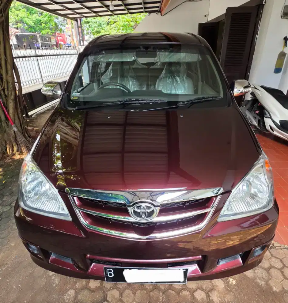《 KM 9 RB》Toyota Avanza  2011 G Manual merah ANTIK
