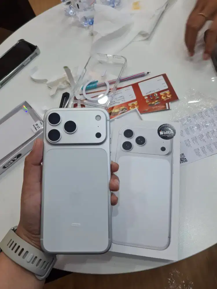 Limit Iphone 17 promax silver