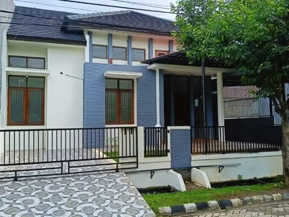 Rumah Kemang Pratama 2Tanah Luas Harga Murah Bangunan Terawat Siap Huni Semi Furnished