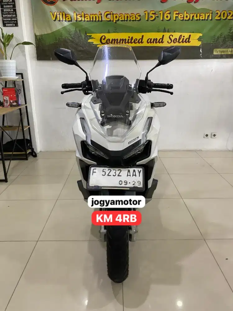 S  Honda adv 160 abs tahun 2024