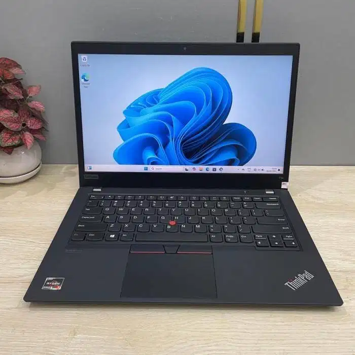 LAPTOP LENOVO T14s G4 RYZEN 5 5650 RAM 16 GB PROMO MURAH BAGUS *RET