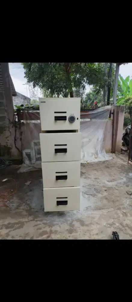 Brankas Cabinet Chubbsafe