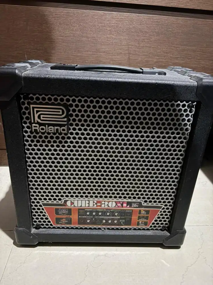 Dijual Ampy Roland CUBE 20XL