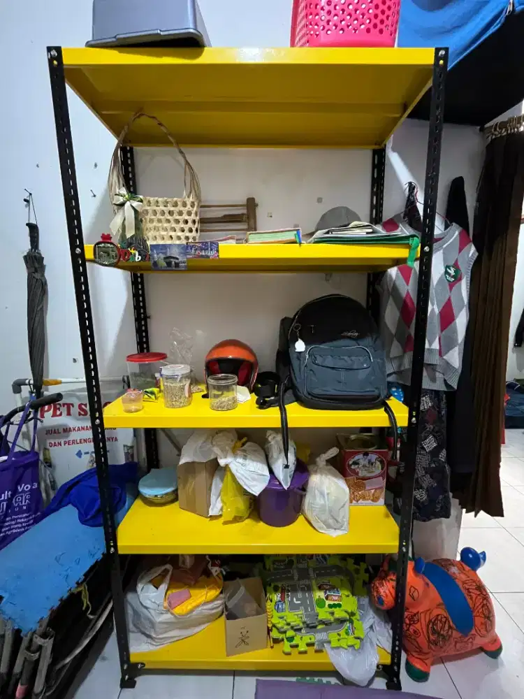 Rak besi tebal bekas