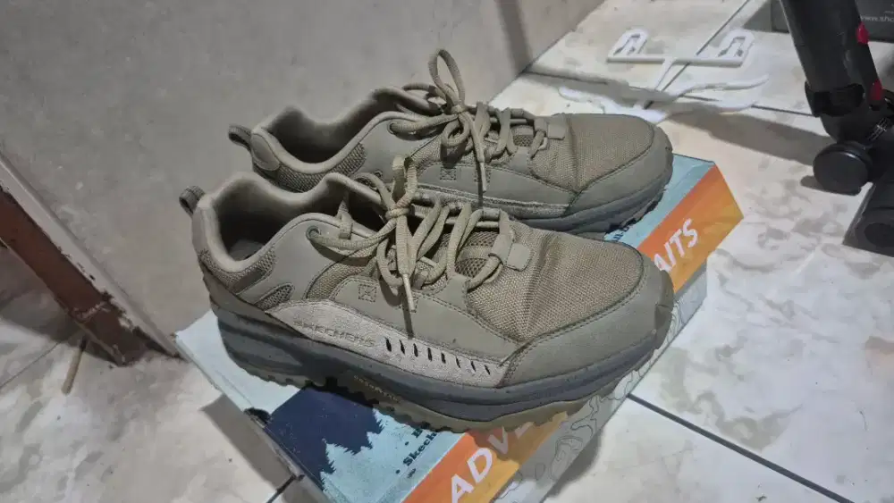 WTS Sepatu outdoor trail Skechers size 11.5 (45,5)