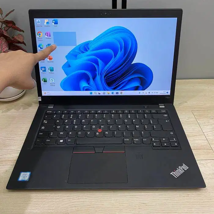 LAPTOP LENOVO T480S CORE I5 GEN8 RAM 8GB SSD 256 LAYAR TOUCHSREEN *RET