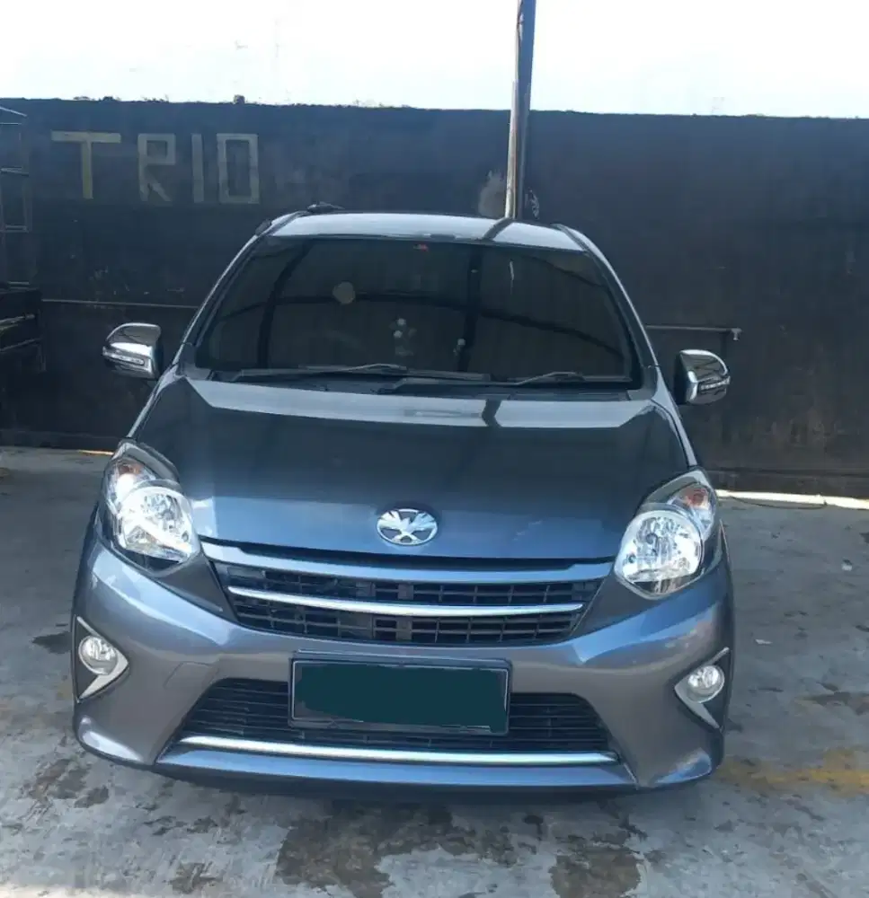 Agya G AT 2014 warna abu abu metalik