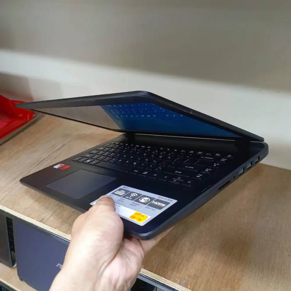 Laptop Acer Aspire 3 model A314 processor AMD A9 Ram 4gb layar 14inc