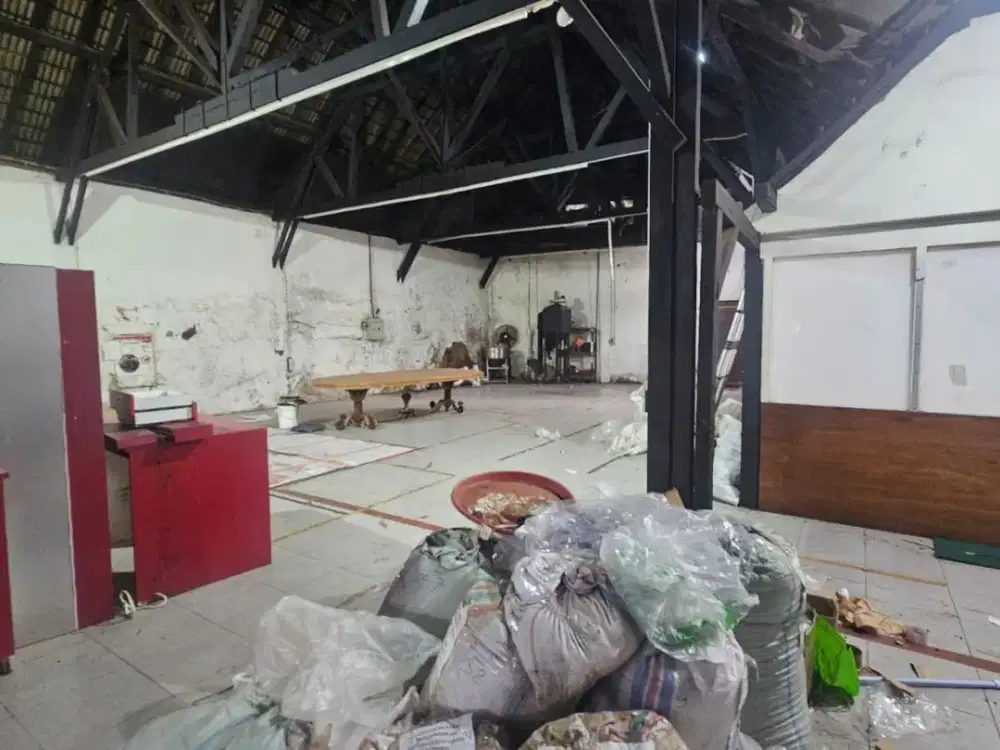 Disewakan gudang dan kantor di matraman