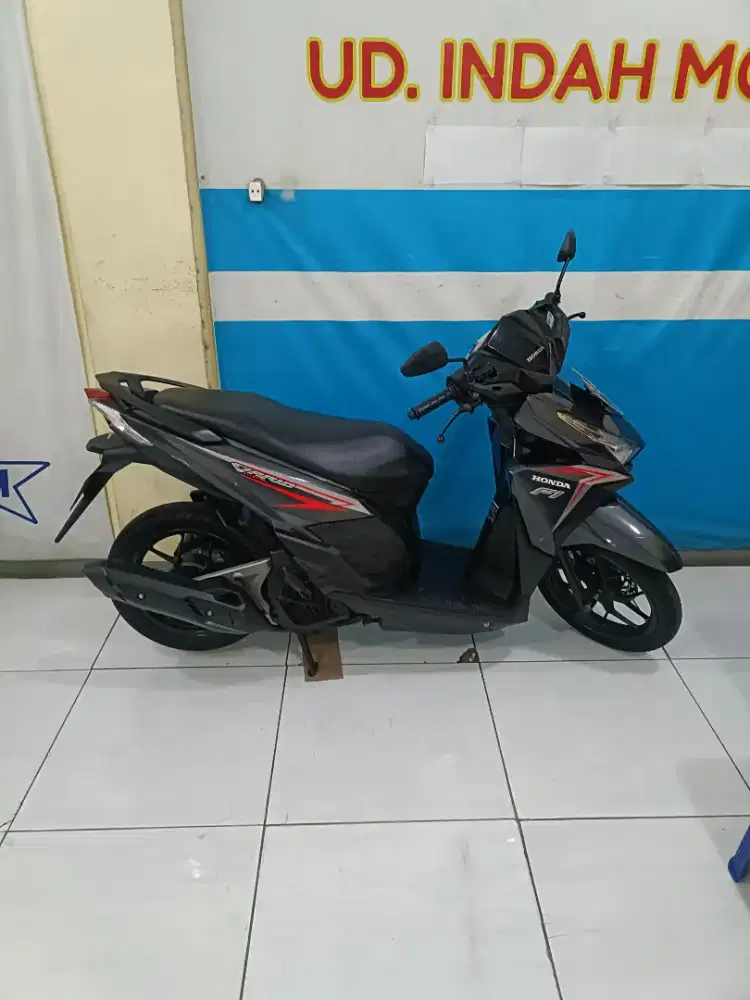 Masih ready HONDA VARIO ESP CBS SPORTY FI ECO 125 2017 bisa kredit