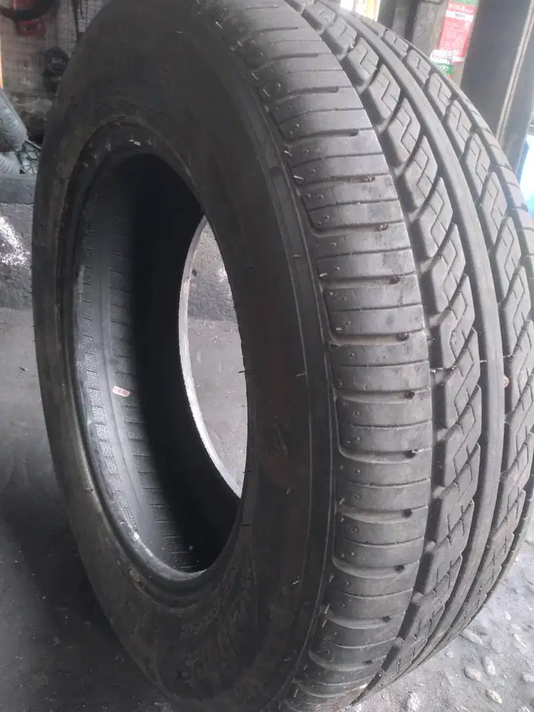 Ban second kondisi 85% 195x65x15