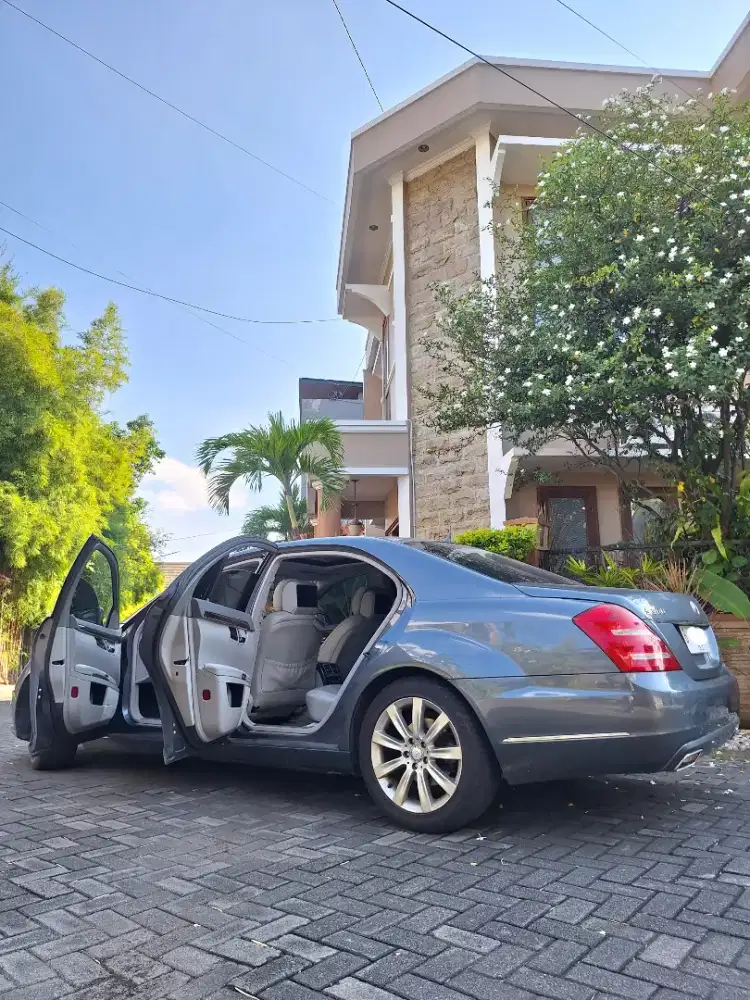 CASH WEENAAK Mercy S300L W221 th 2010