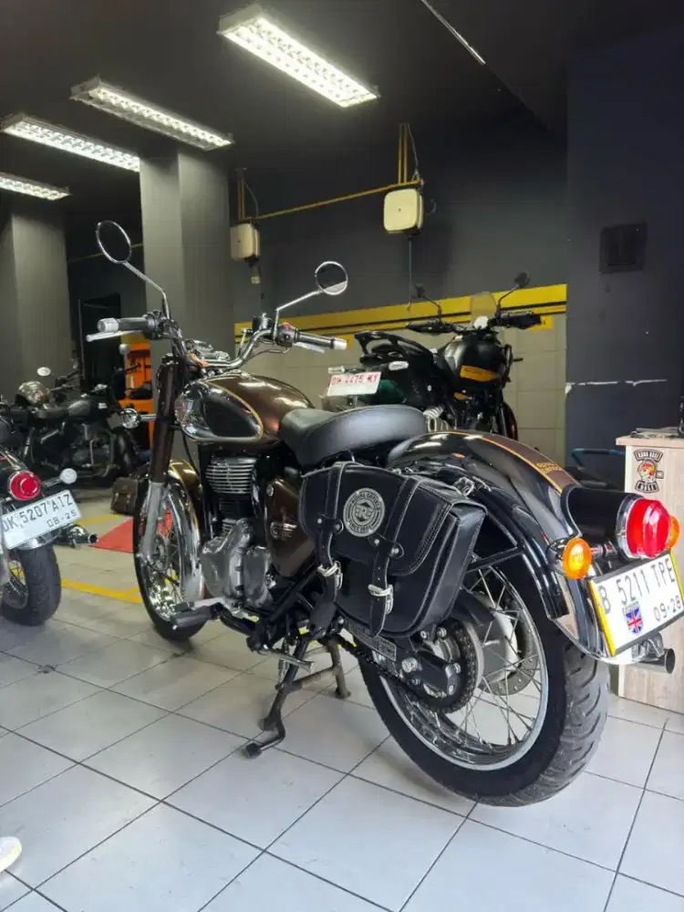Dijual Royal Enfield 350cc classic jarang di pakai