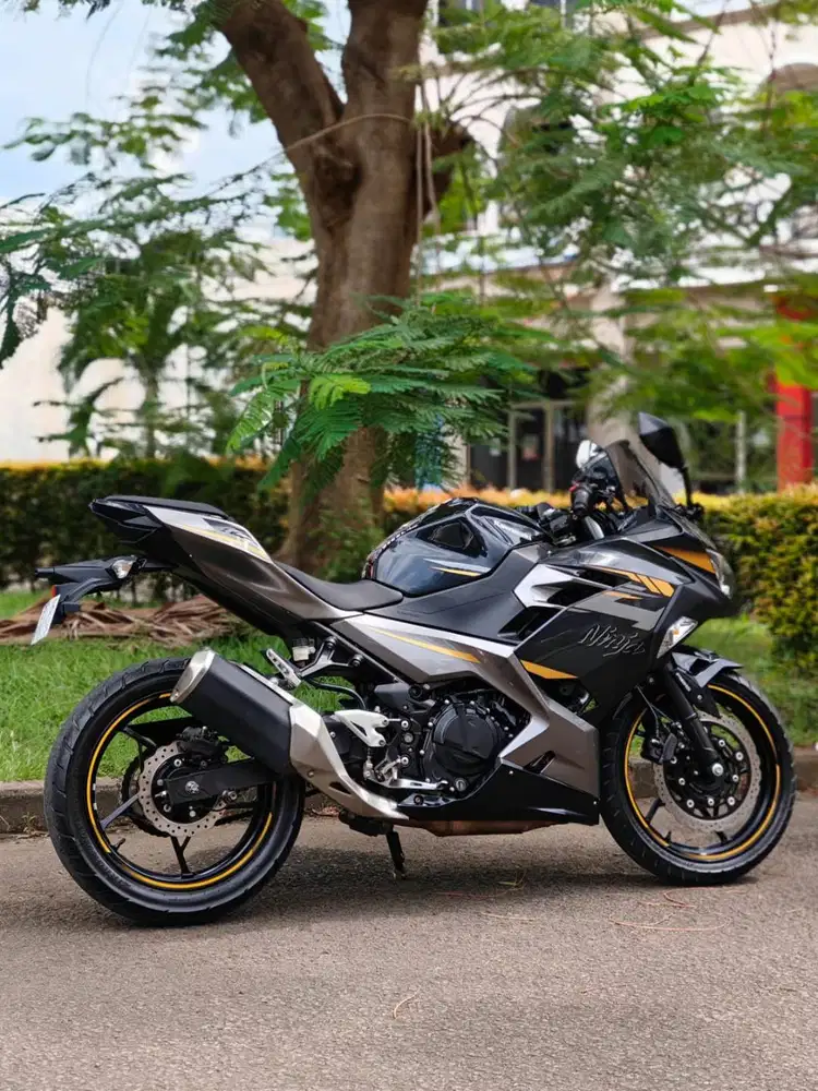 KM LOW! KAWASAKI NEW NINJA 250 FI ABS MDP KEYLESS 2021 GREY PAJAK ON