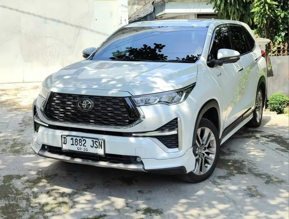 ZENIX Q HYBRID MODELISTA 2.0 AT 2025 LowKM 15rb RECORD TOYOTA BANDUNG