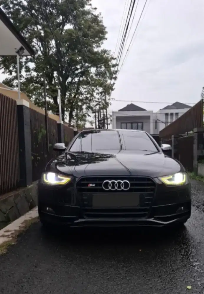 Rental mobil Audi dan wedding plus sopir