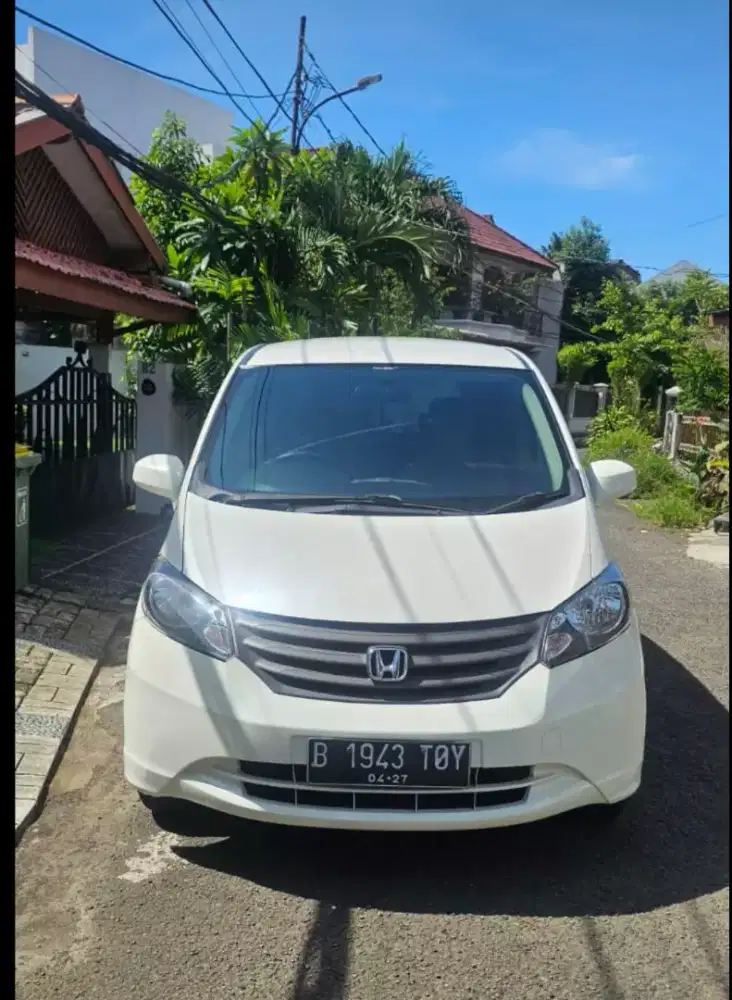 Honda FREED SD 2012