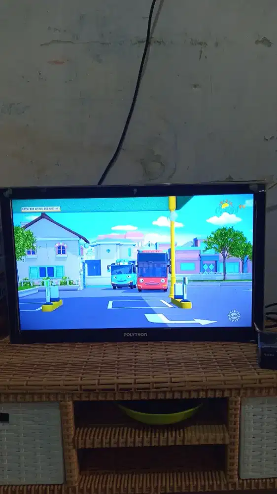 Tv Polytron 24 inch