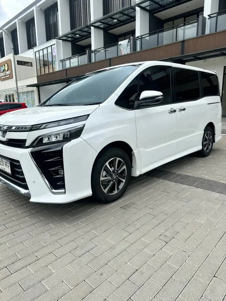 Toyota Voxy 2018 Bensin