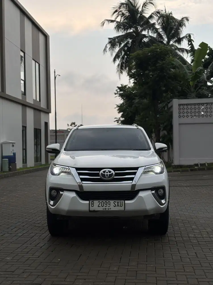 Toyota Fortuner 2.4 VRZ AT Diesel NIK 2016 Putih