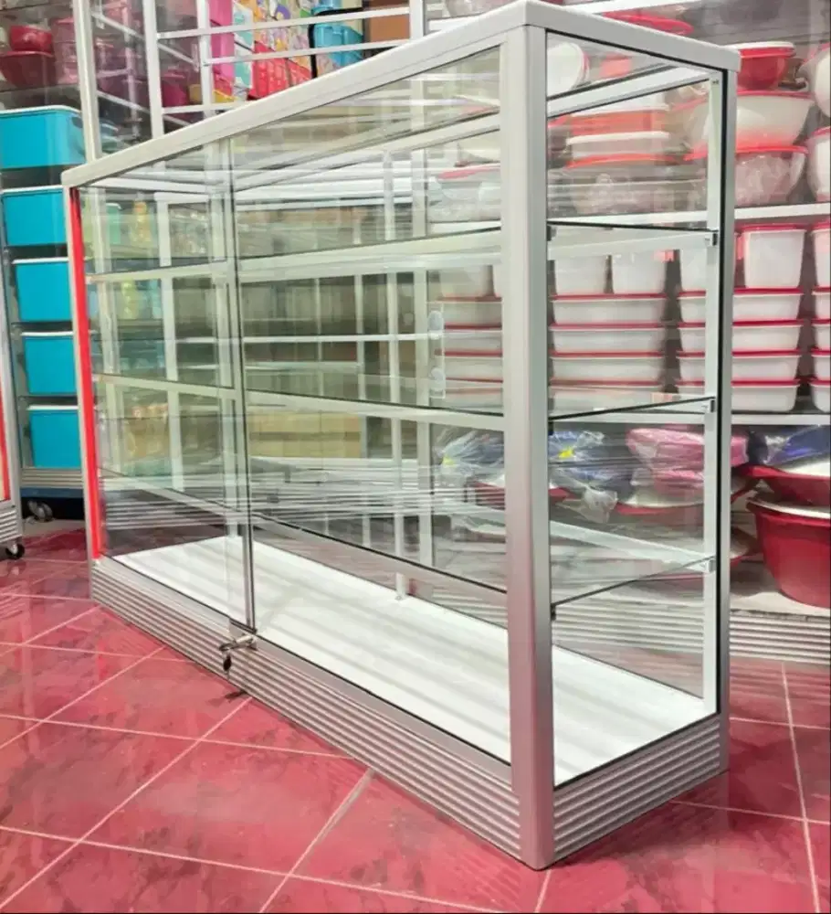 ETALASE KACA 1,5M UNTUK PERLENGKAPAN USAHA