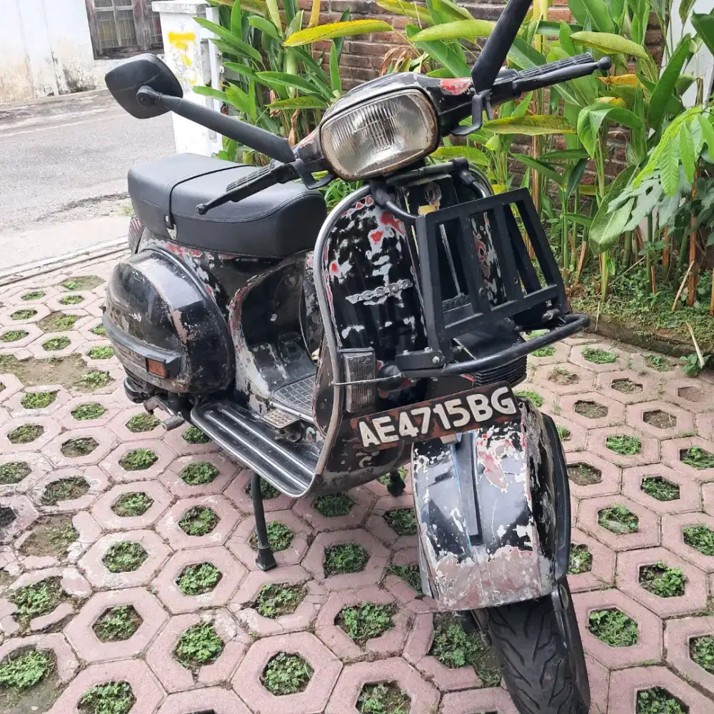 Vespa spartan 200cc black mamba