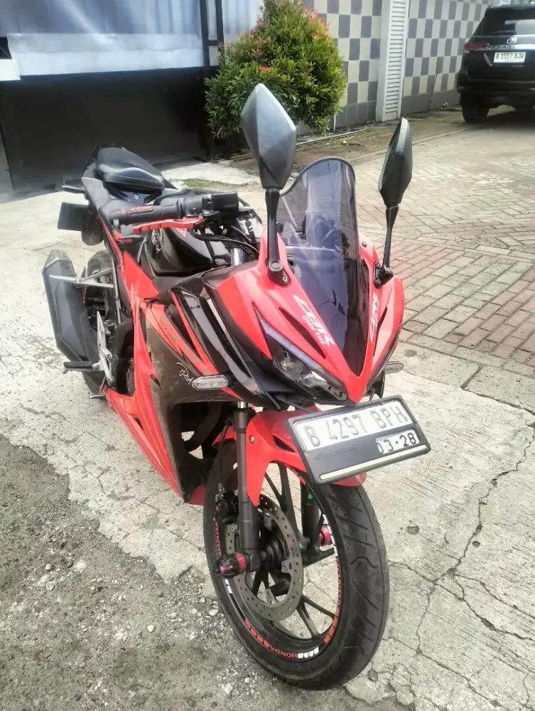 Dijual motor CBR 150R