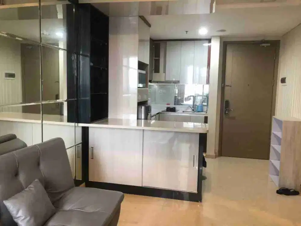 apartemen gold coast pik