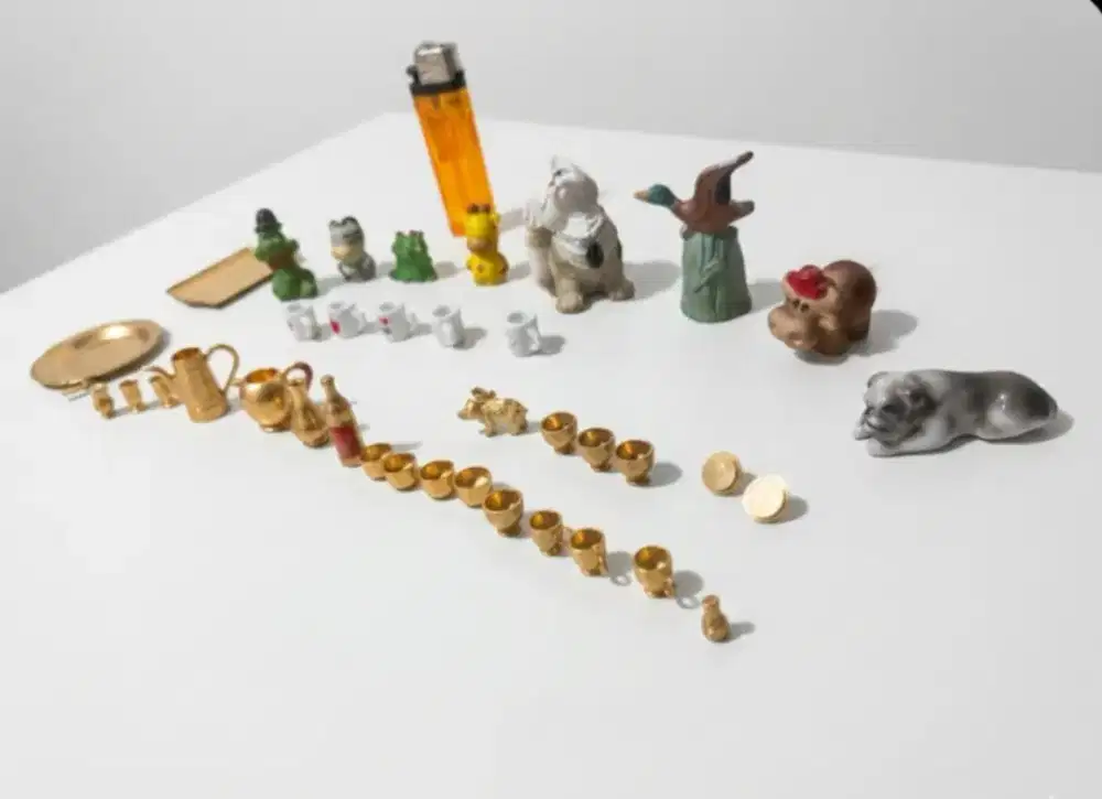 Patung Miniatur meja Antik