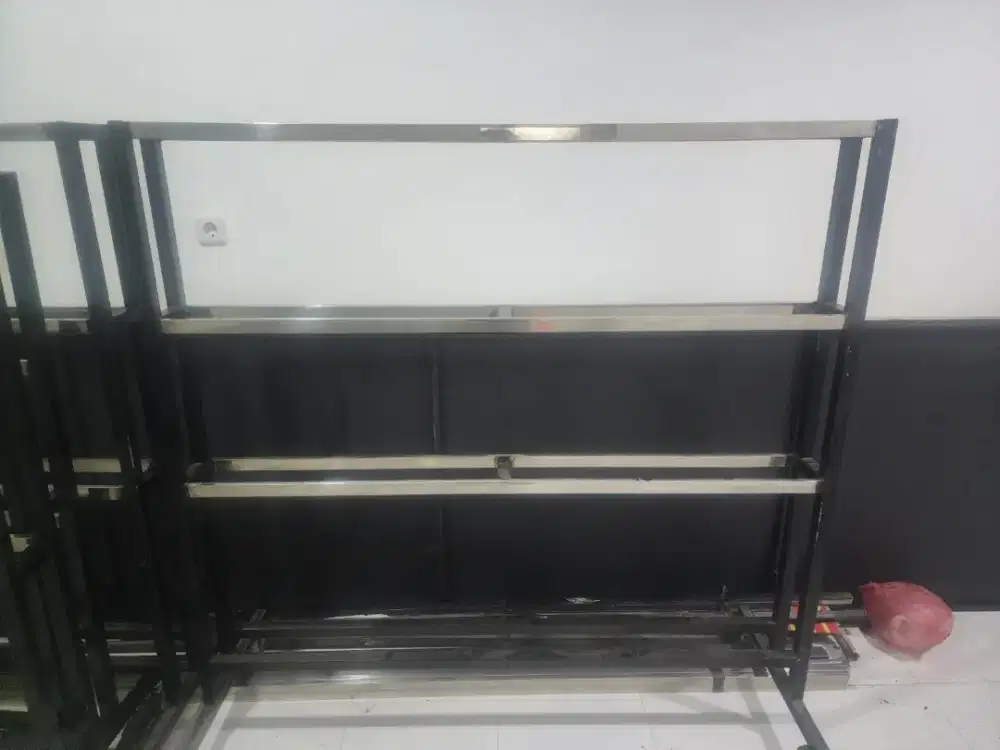 Rak gantungan serba guna