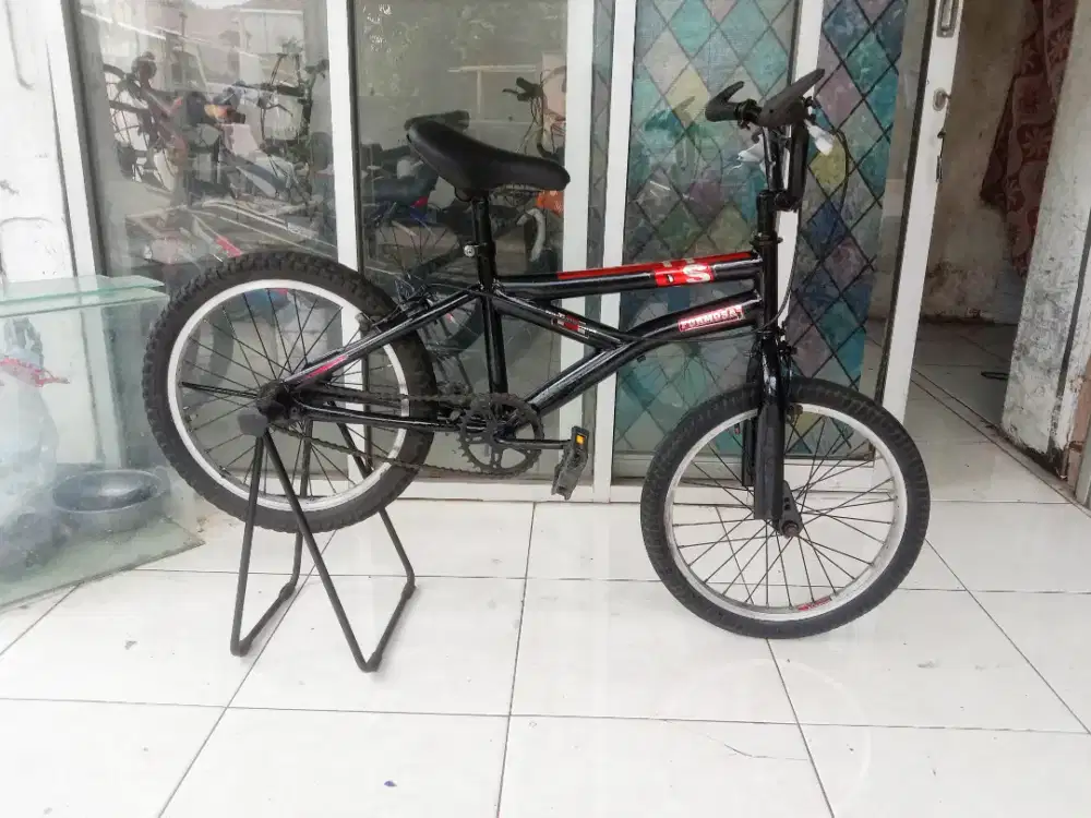 Sepeda anak Bmx uk18 bekas
