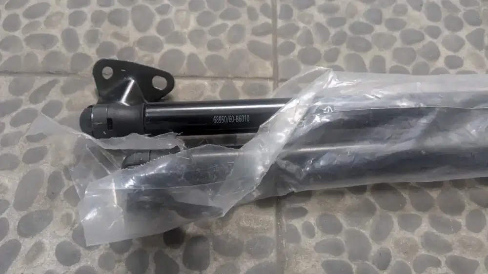 Shock bagasi agya ayla