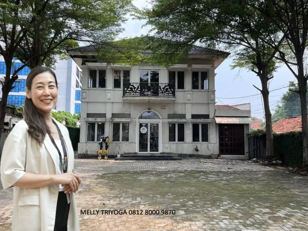 Rumah Ruang Usaha dengan Halaman yang Luas di Lokasi Jalan Veteran Bekasi Kota