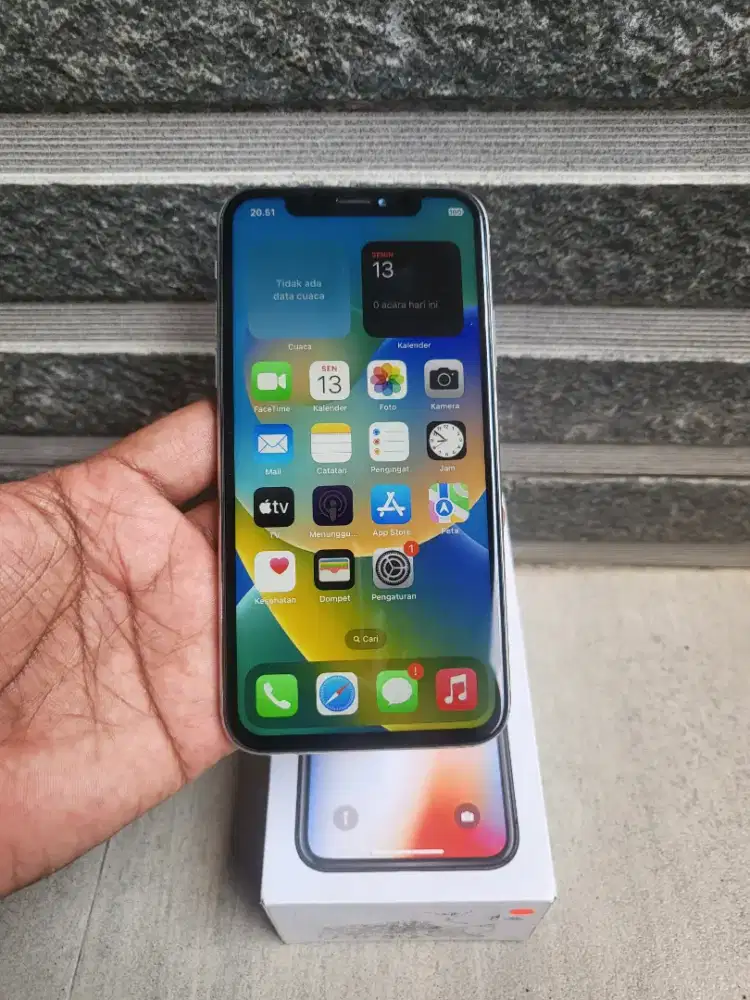 Dijual cepat iphone x 256 Fullset