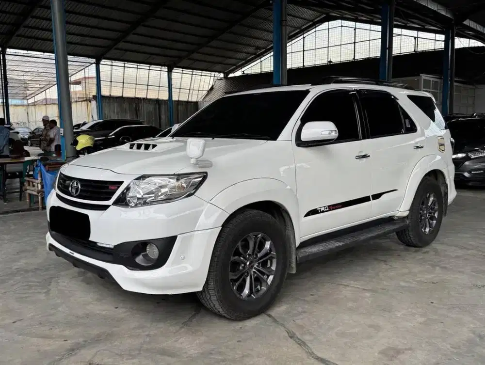 (TDP 52 JUTA) Toyota Fortuner 2.5 VNT TRD Diesel AT Matic 2015