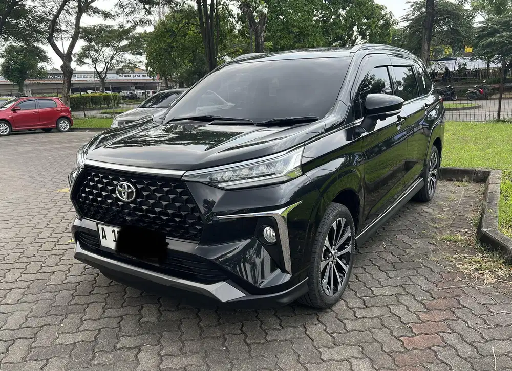 Toyota Veloz Q CVT 2024 AT Bensin