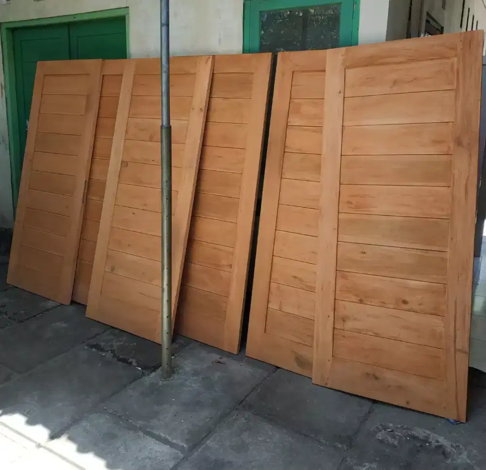 Daun pintu kusen