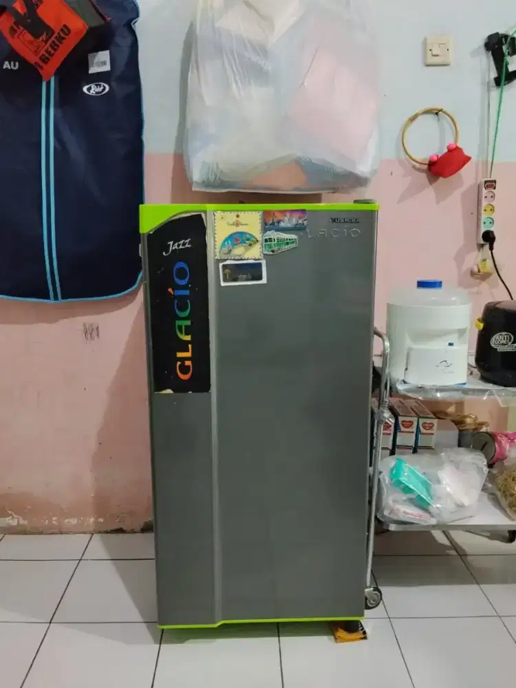 Kulkas Toshiba Glacio