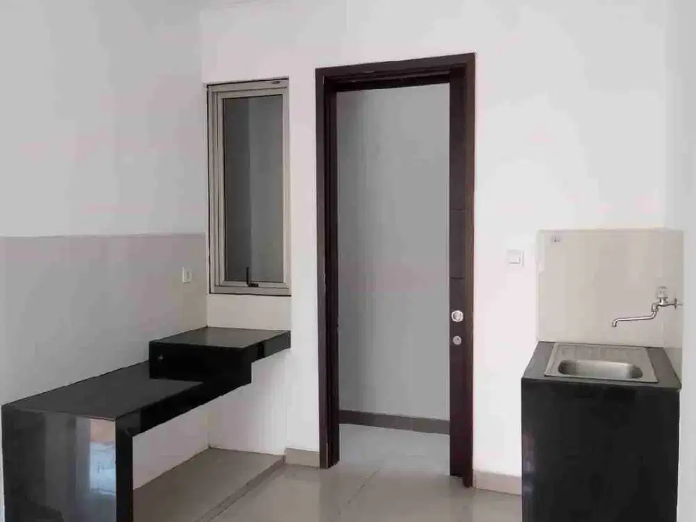 sewa rumah 6x10 pik2