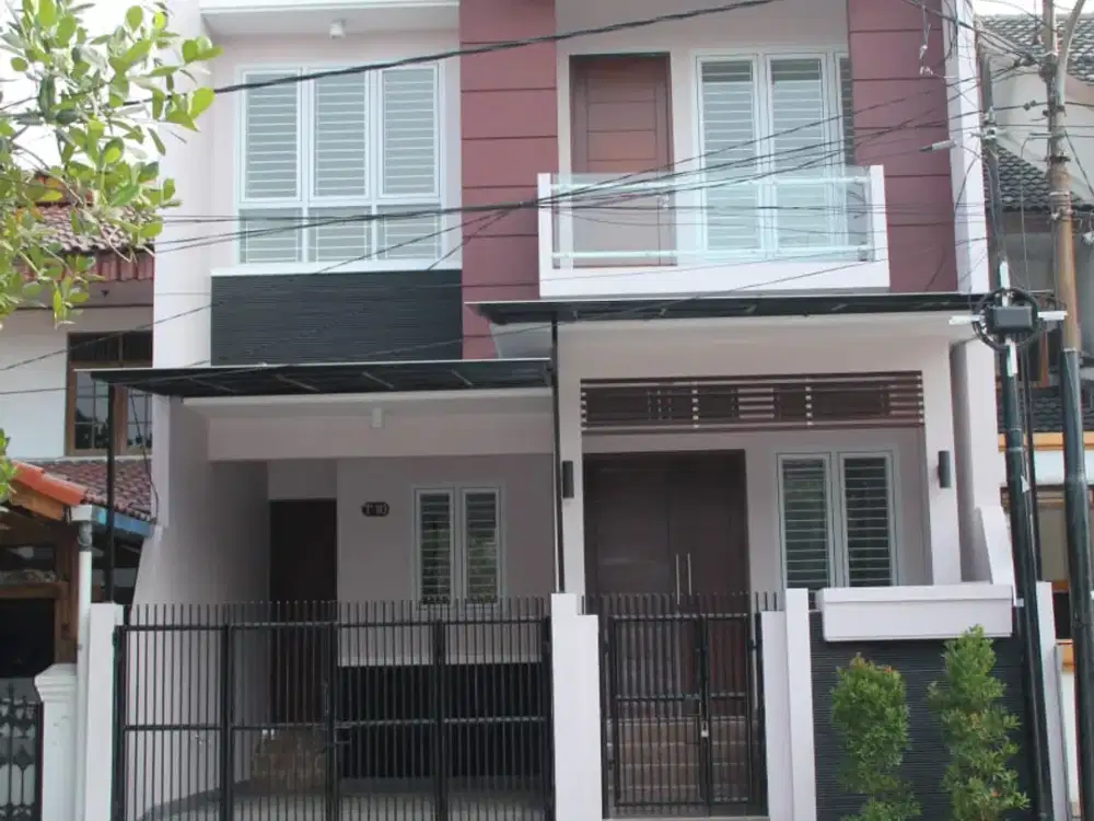 Murah !! DISEWAKAN RUMAH DI KELAPA GADING SIAP HUNI RAPIH BERSIH BEBAS BANJIR