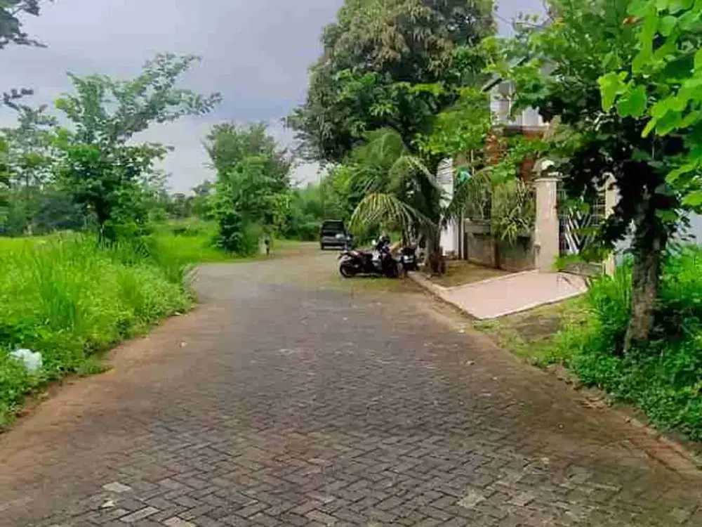 DIJUAL TANAH MURAH DI PERUM EKSKLUSIF ARAYA GOLF MALANG. DEKAT EXIT TOL DAN BANDARA ABD SALEH MALANG.