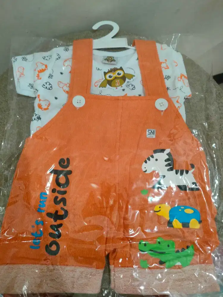 Baju bayi usia 0-3 bulan
