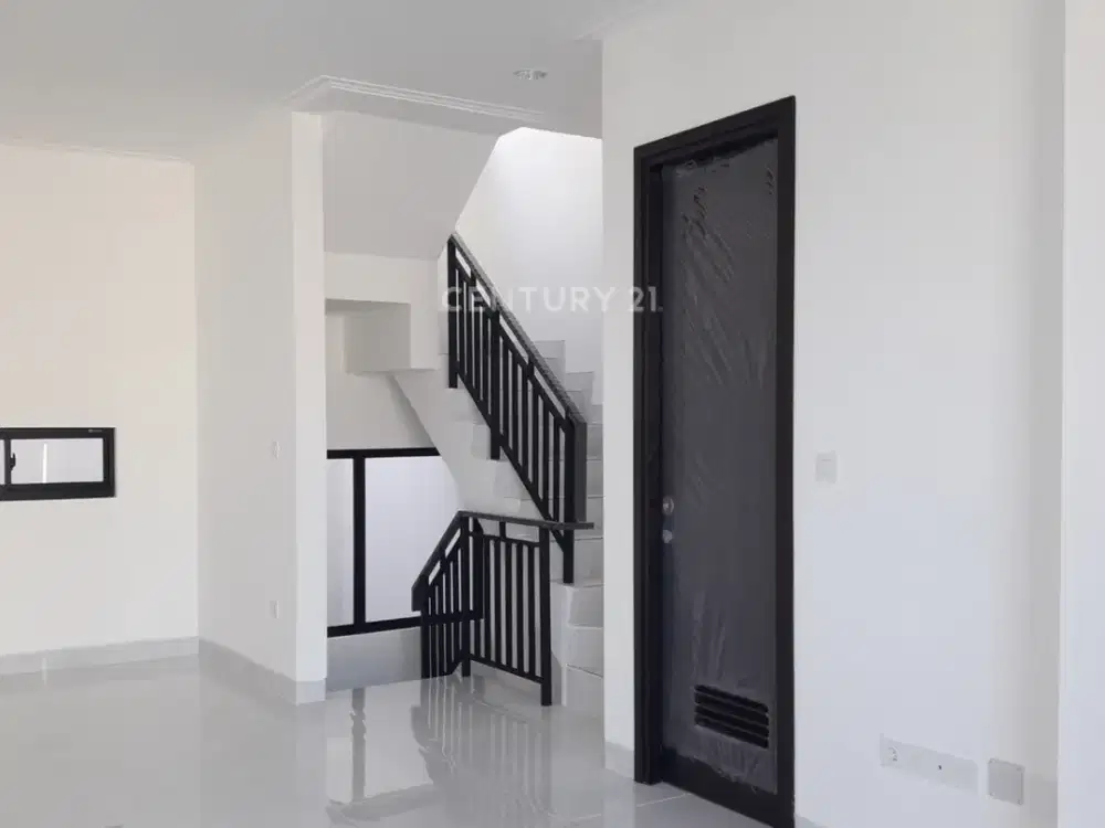 Rumah Brand New Siap Huni Dalam Cluster Harmony Golf Island PIK