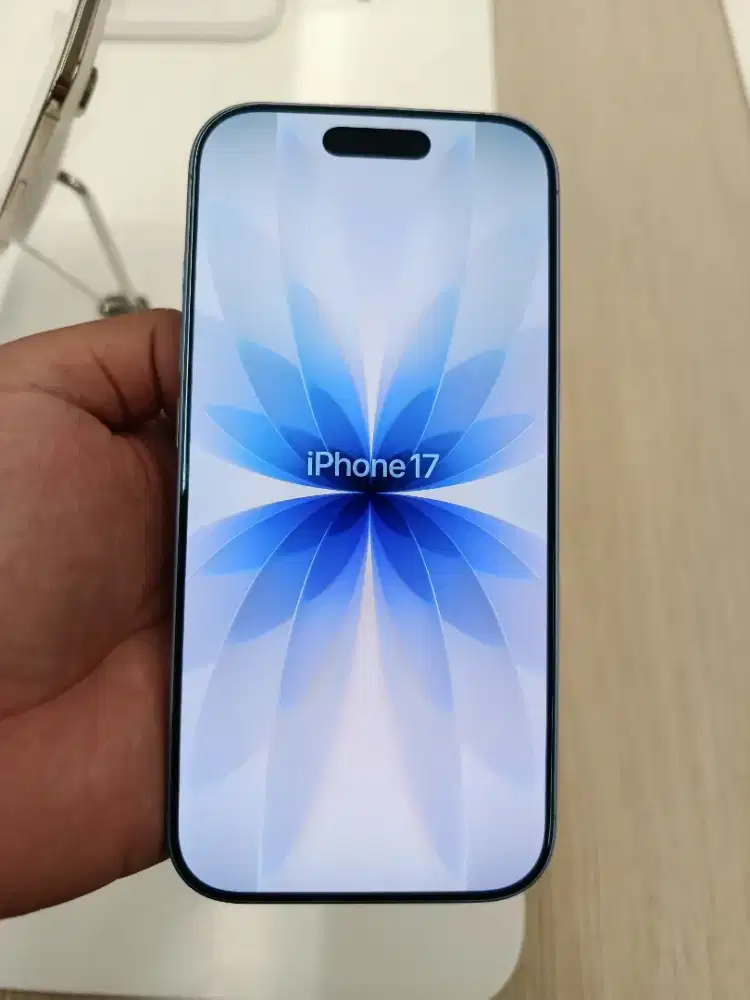 iPhone 17 Blue 256GB CICILAN 0% DP