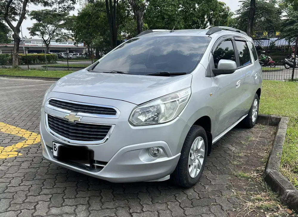 Chevrolet Spin LTZ AT 2013 Silver