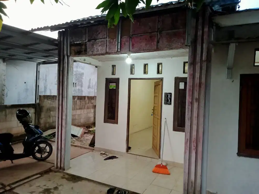 DIJUAL RUMAH MURAH STRATEGIS DI BANJARBARU, TANPA PERANTARA