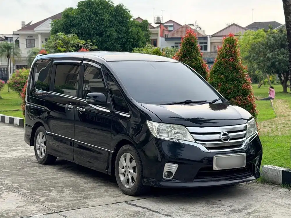 NISSAN SERENA HWS (HIGH WAY STAR) TAHUN 2013 WARNA HITAM PAJAK PANJANG